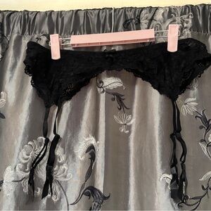 Chic Black Lace Garter Belt